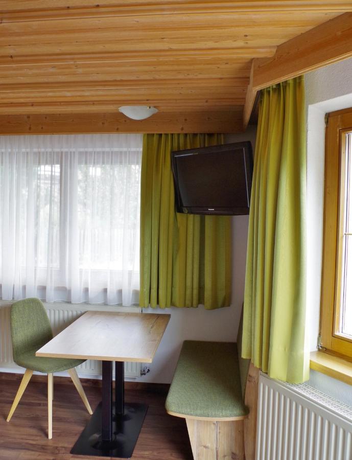 Hotel Edi Замнаун Номер фото
