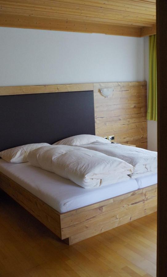Hotel Edi Замнаун Экстерьер фото